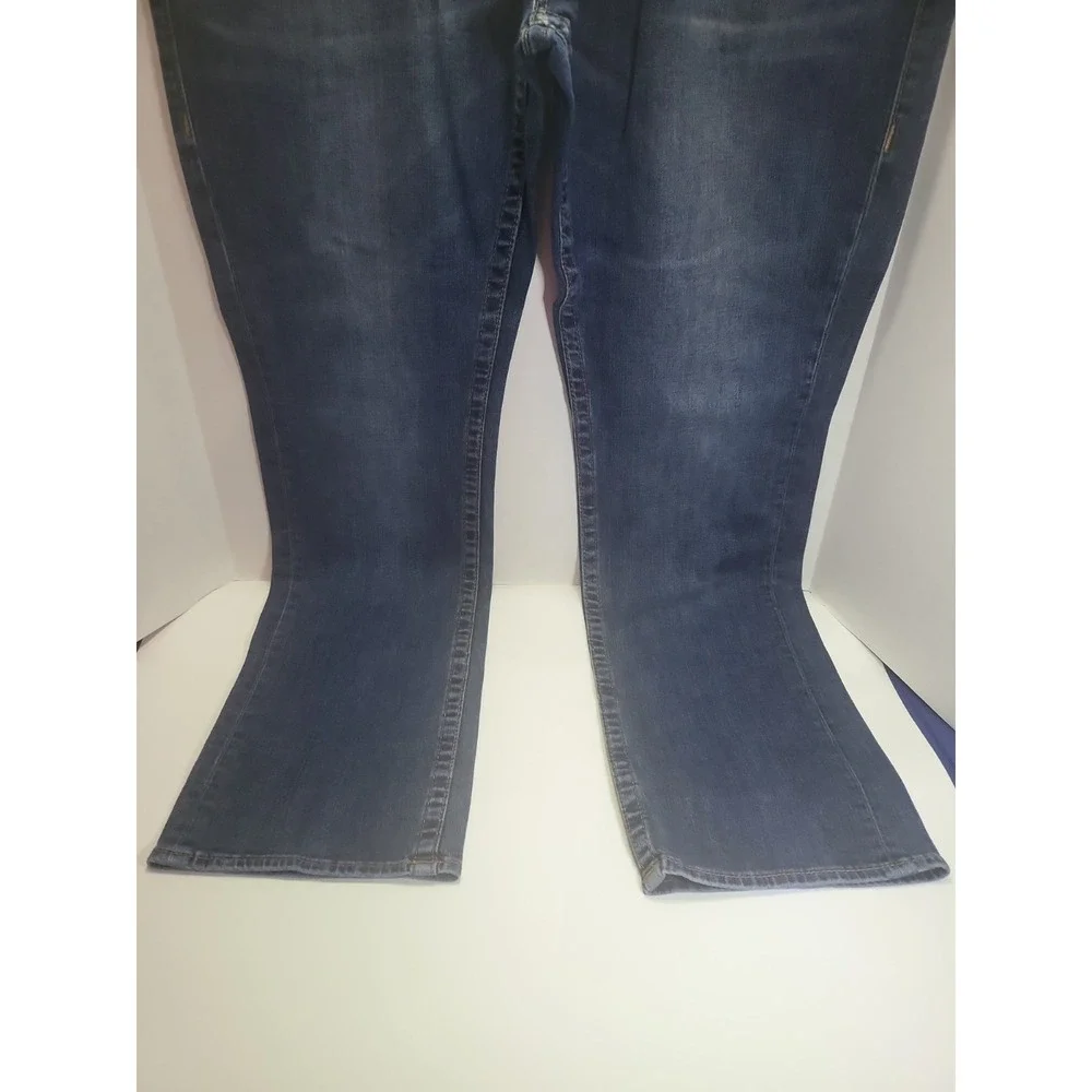 True Religion Ricky Jeans Mens 38x32 Distress Blue Straight Leg Flap Pocket‎